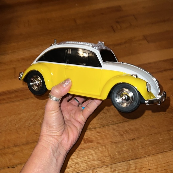 NIB - WIRELESS CAR BLUETOOTH SPEAKER - Picture 8 of 9